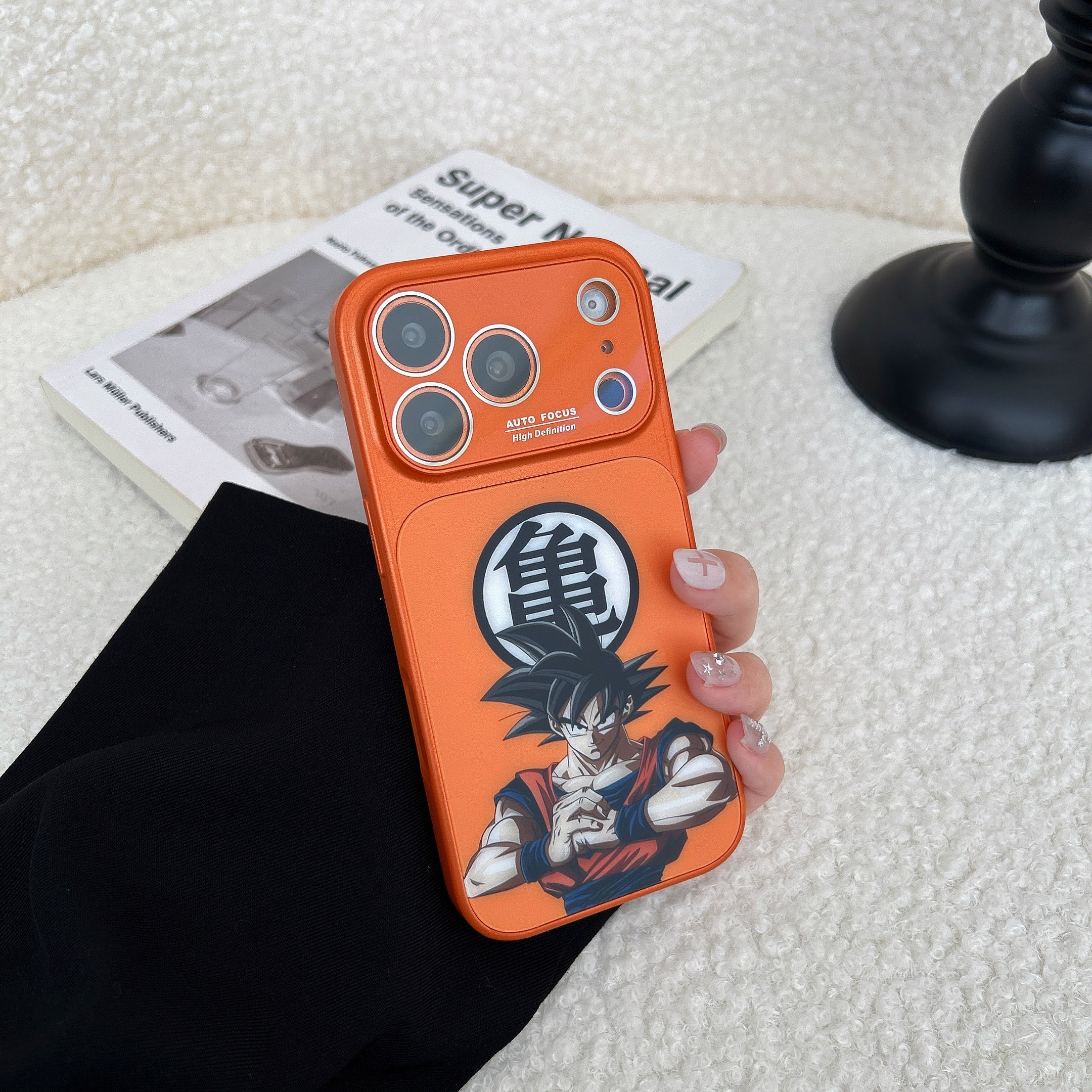 Stylish magnetic phone case