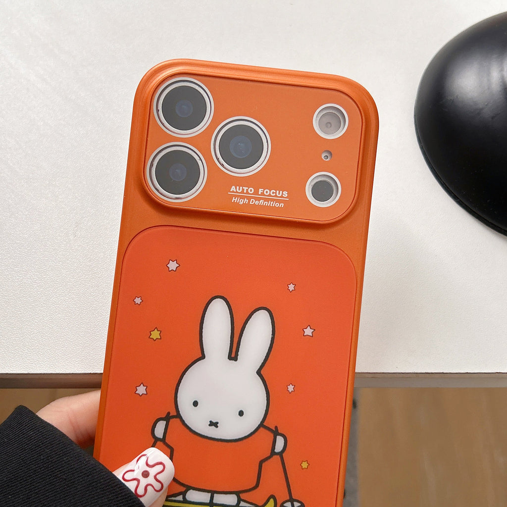 Stylish magnetic phone case