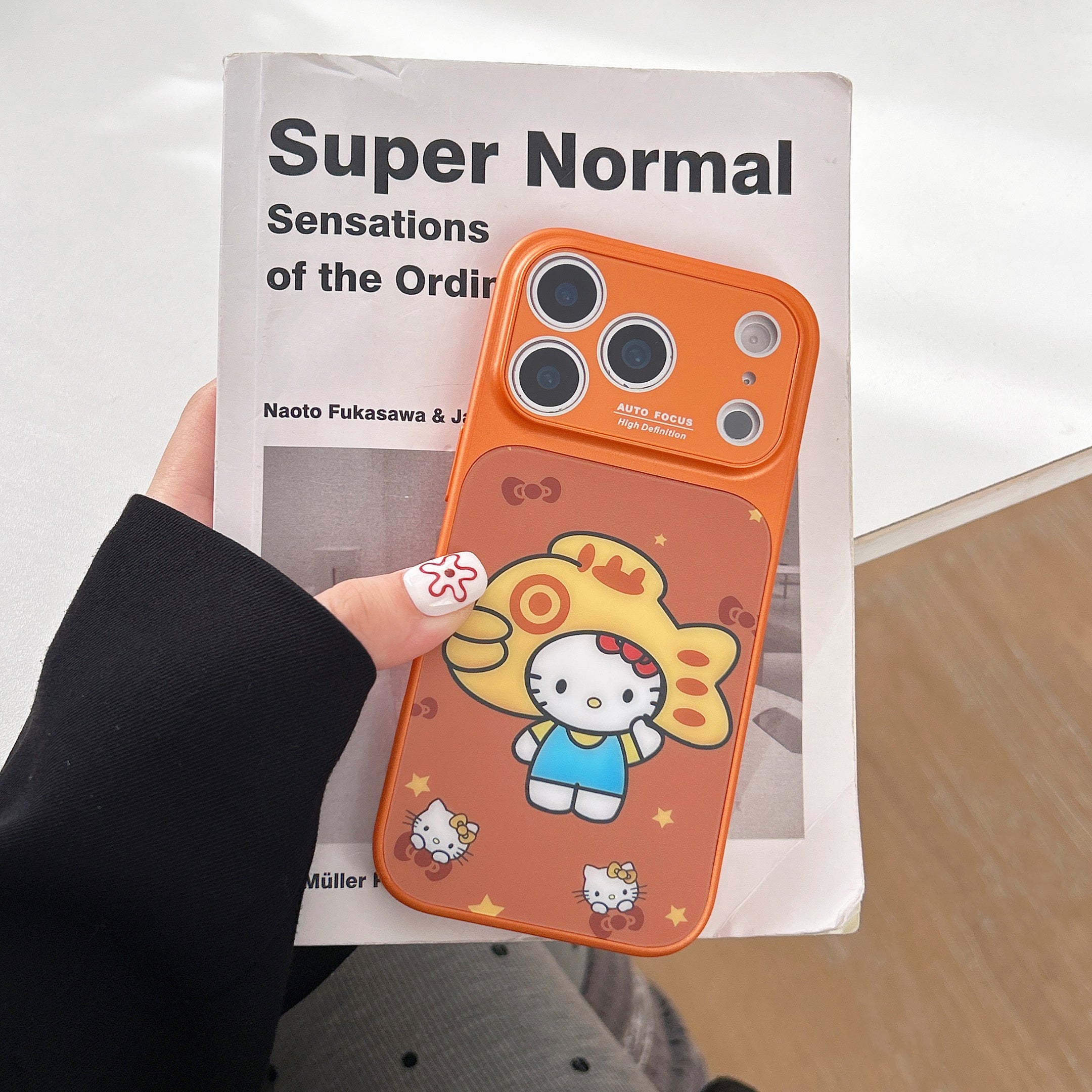Stylish magnetic phone case