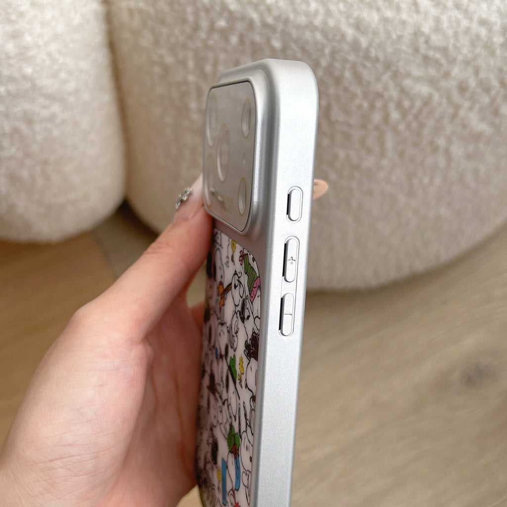 Stylish magnetic phone case
