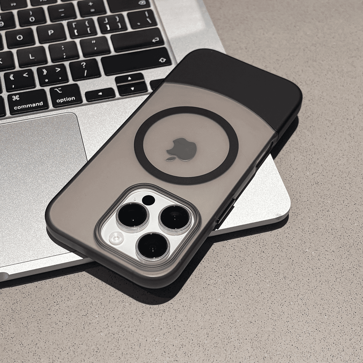 2-in-1 Detachable iPhone Case ¡§C Magnetic Modular Design, Snap & Switch Protective Cover