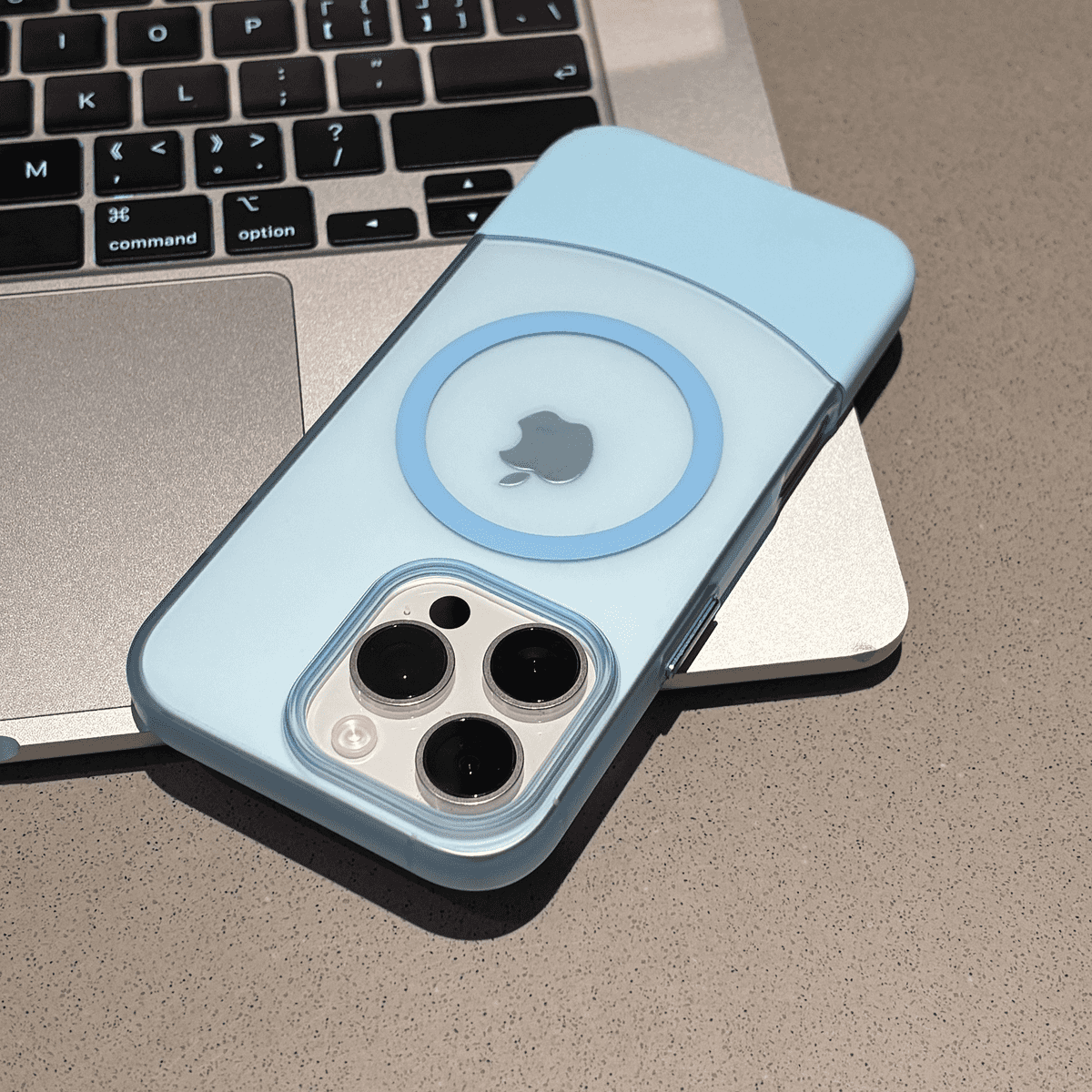 2-in-1 Detachable iPhone Case ¡§C Magnetic Modular Design, Snap & Switch Protective Cover